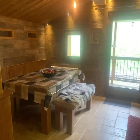 Chalet Miravidi, Montchavin-La Plagne, Jacuzzi & Sauna Apartment Room photo
